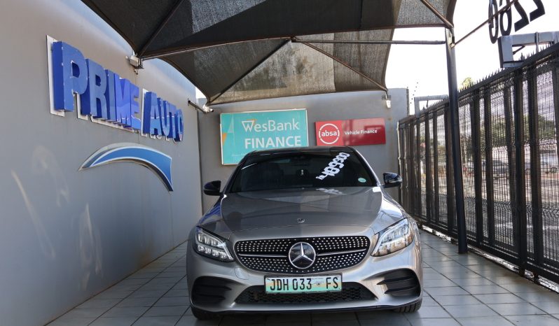 
								2020 Mercedes Benz AMG C-200 Gold full									