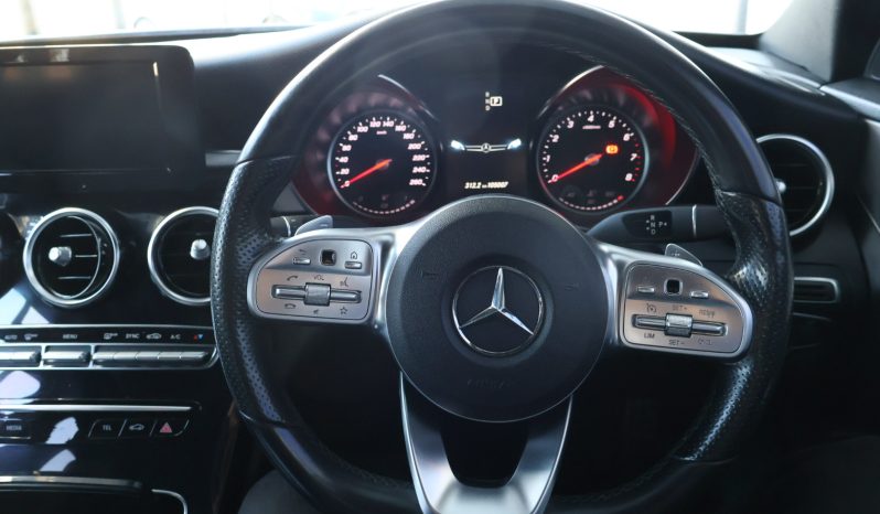 
								2020 Mercedes Benz AMG C-200 Gold full									