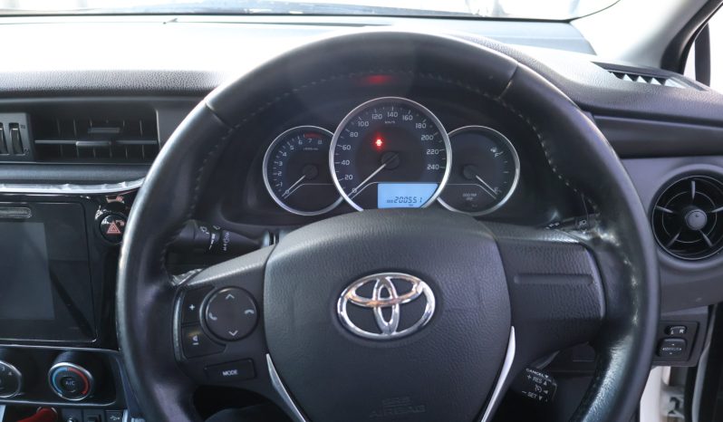 
								2017 Toyota Corolla 1.8 Prestige full									